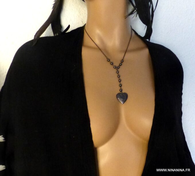 N3677C_Collier_lasso_perles_noires_coeur_metal_noir_porte_photo_-_Bijoux_en_ligne_NINANINA