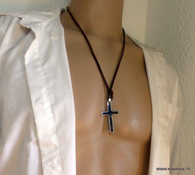 N3704H_collier_homme_cordon_cuir_croix_inoxydable_NINANINA