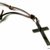 N3704a_collier_cordon_cuir_croix_inoxydable