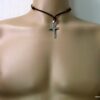 N3704c_collier_cordon_cuir_croix_inoxydable