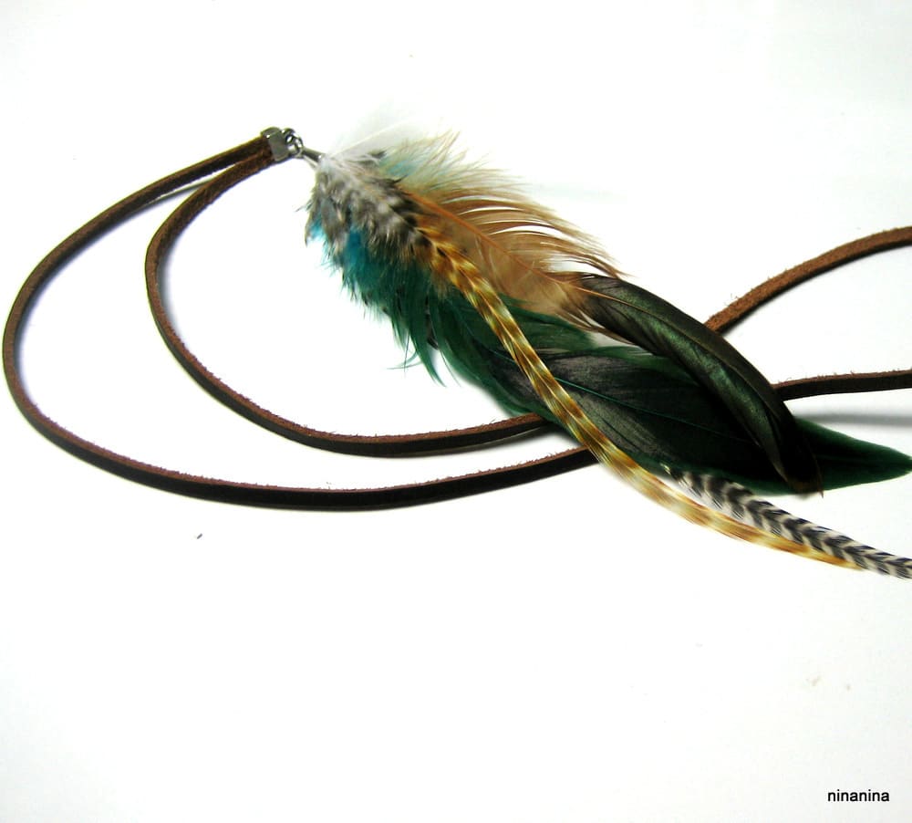 Collier en Plumes naturelles sur cordon cuir véritable fait main en france – Image 12