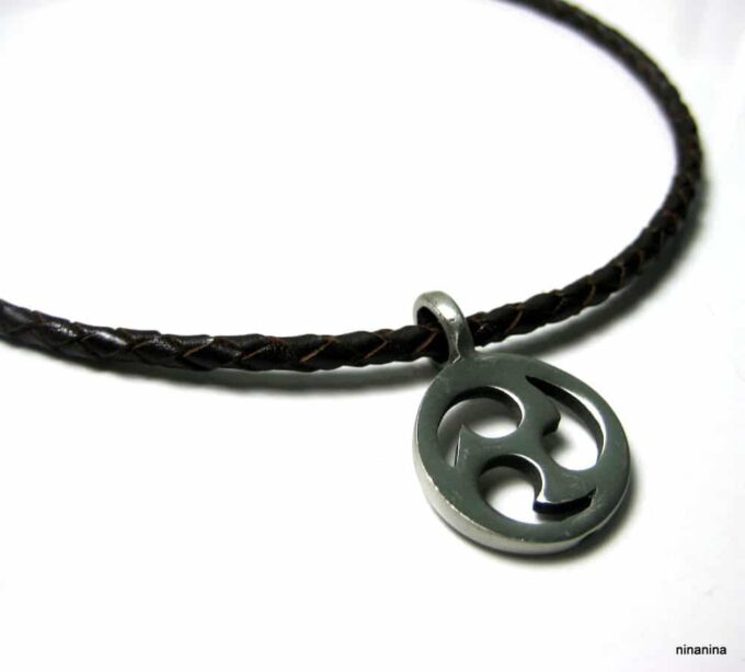 N3748b_collier_cuir_tresse_et_triskel_acier_inoxydable