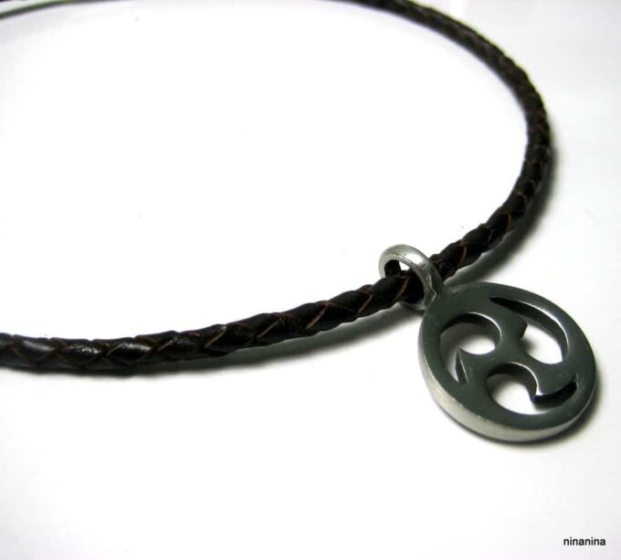 N3748c_collier_cuir_tresse_et_triskel_acier_inoxydable