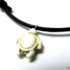 N3811b_collier_cordon_tortue_blanche