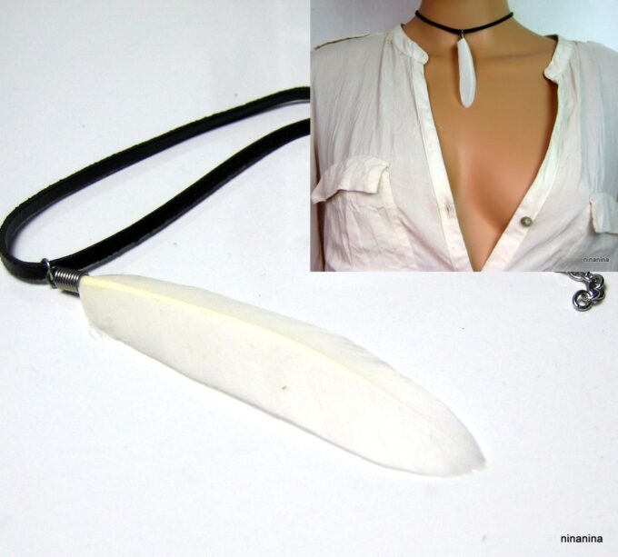 N3829f_Collier_cordon_cuir_et_plume_blanche