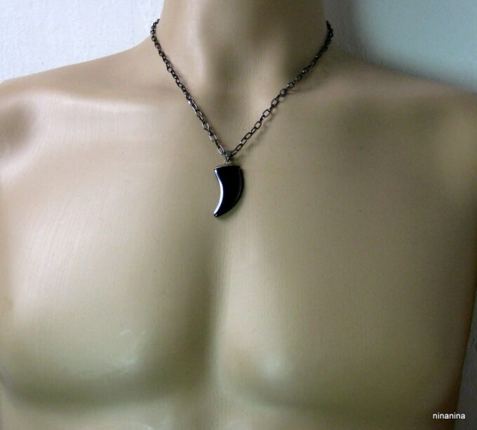 N3835c_collier_homme_dent_de_requin_noire