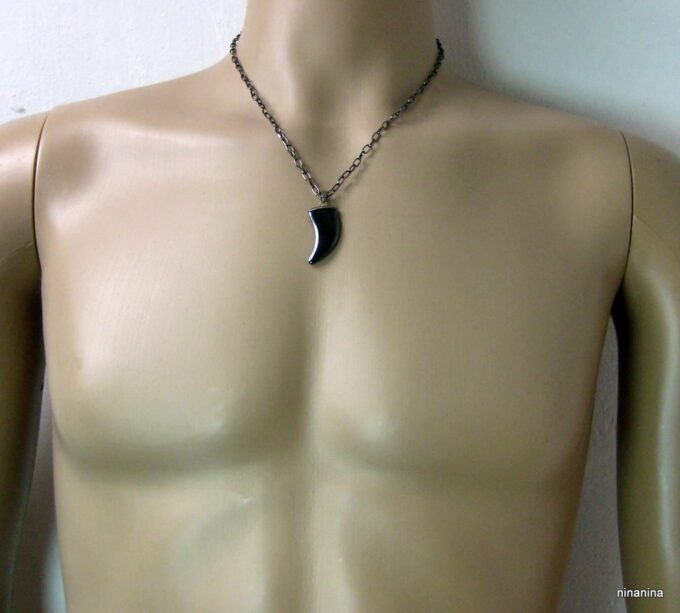 N3835d_collier_homme_dent_de_requin_noire