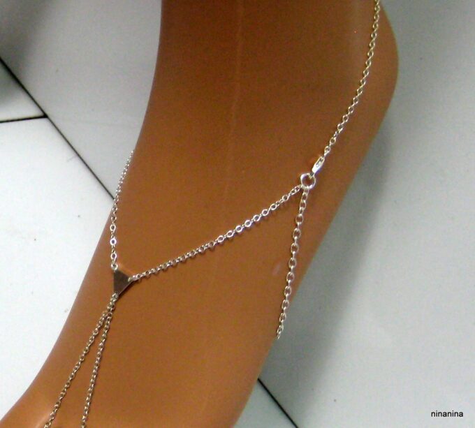 N3864c_bijou_de_pied_triangle_argent_massif