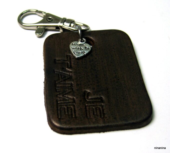 N3871a_porte-cle_cuir_grave_je_taime-1
