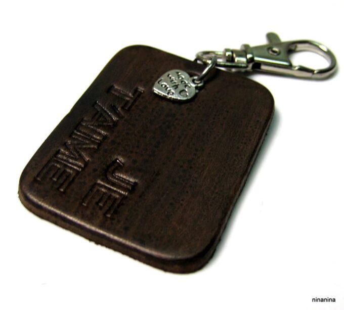 N3871c_porte-cle_cuir_grave_je_taime-1