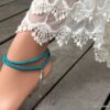 N3879c_Bracelet_chaine_de_cheville_boheme_hippie_2_tours_perles_coco_turquoise_pompon_argent_-_Bijoux_en_ligne_NINANINA
