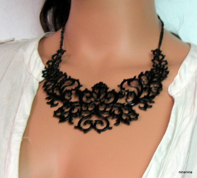 N3898c_collier_plastron_metal_noir-2