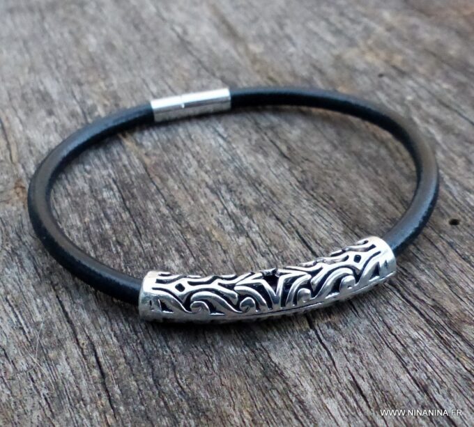 N3907c_Bracelet_homme_cordon_cuir_demi_lune_metal_argent_fermoir_acier_inoxydable_-_Bijoux_Bracelets_en_ligne_Ninanina