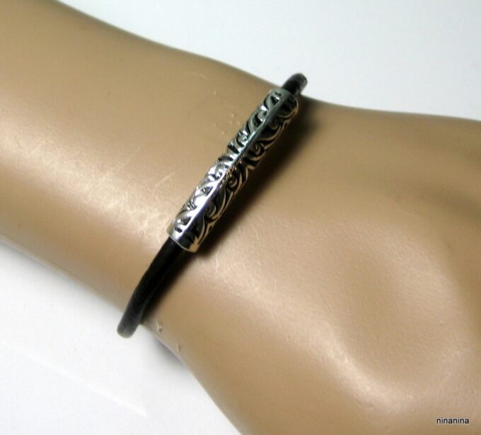 N3907e_bracelet_cuir_et_tube_metal_argent
