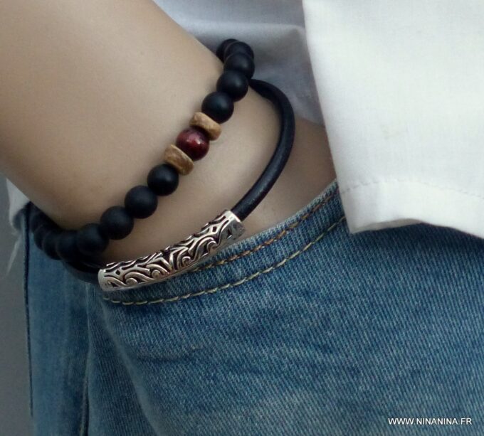 N3907i_Bracelet_homme_cordon_cuir_demi_lune_metal_argent_fermoir_acier_inoxydable_-_Bijoux_Bracelets_en_ligne_Ninanina