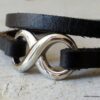 N3912g_Bracelet_homme_infini_2_tours_cuir_lettre_personnalise_Acier_inoxydable_-_Bijoux_Bracelets_en_ligne_Ninanina