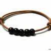 N3914a_bracelet_cordon_cuir_et_perles_rondes_en_bois