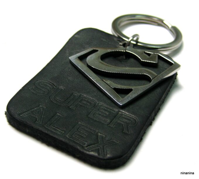 N3926_porte-cle_SUPERMAN_cuir_personnalise