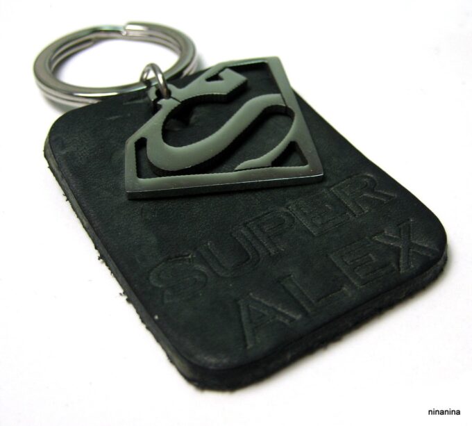 N3926a_porte-cle_SUPERMAN_cuir_personnalise