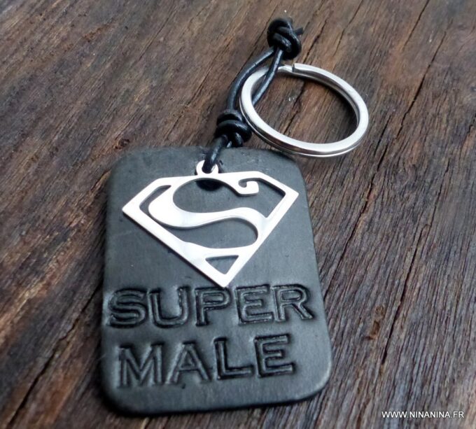N3926b_Porte_cle_homme_cuir_personnalise_-_Bijoux_Porte_cles_en_ligne_Ninanina