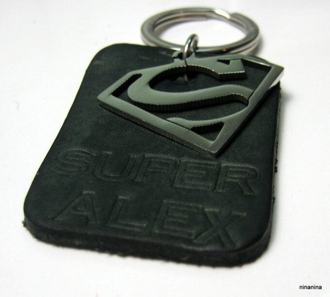 N3926e_porte-cle_SUPERMAN_cuir_personnalise