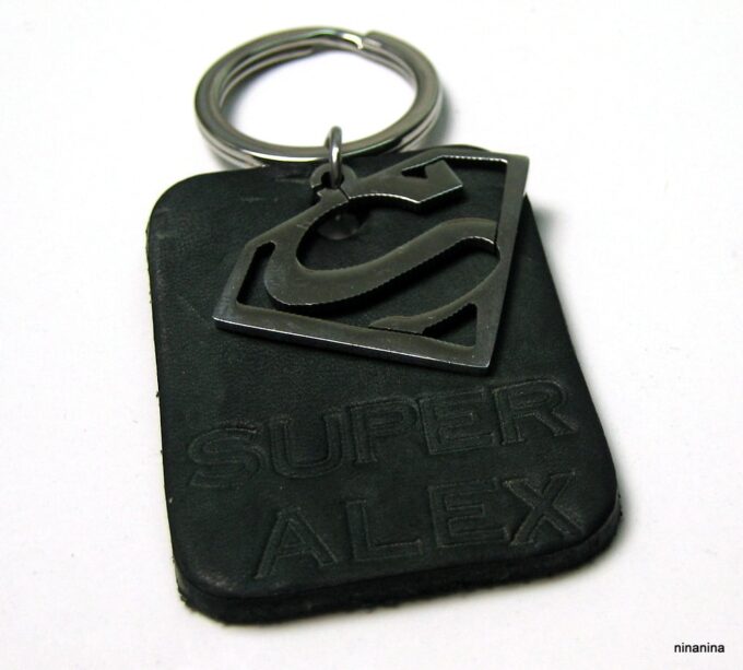 N3926f_porte-cle_SUPERMAN_cuir_personnalise