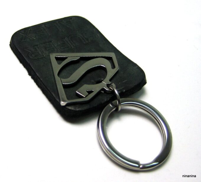 N3926g_porte-cle_SUPERMAN_cuir_personnalise