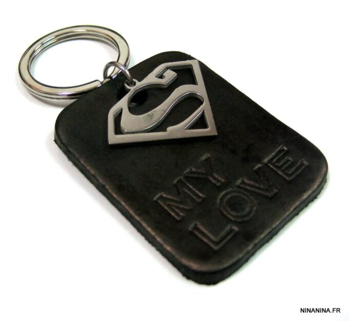 N3926tera_porte-cle_cuir_SUPERMAN_acier_personnalise
