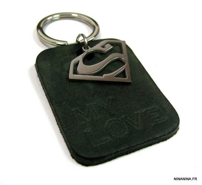 N3926terd_porte-cle_cuir_SUPERMAN_acier_personnalise