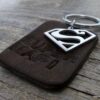 N3926teri_Porte-cle_cuir_homme_personnalise_super_mari