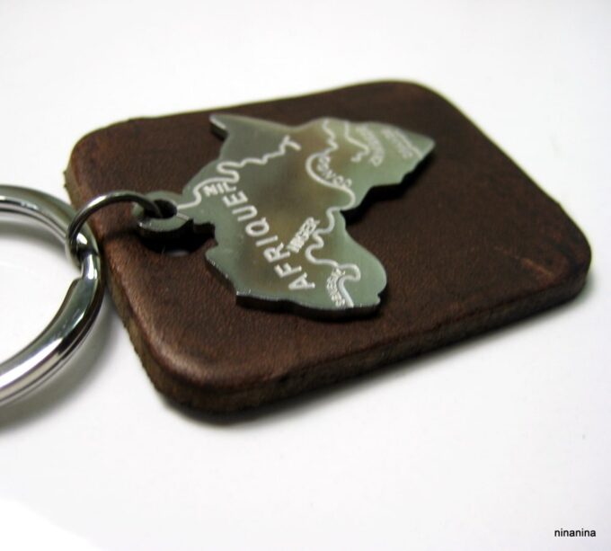 N3928c_porte-cle_cuir_afrique_acier_inoxydable