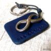 N3959a_Porte_cle_infini_Acier_homme_cuir_bleu_personnalise_-_Accessoires_porte_cle_en_ligne_ninanina-2