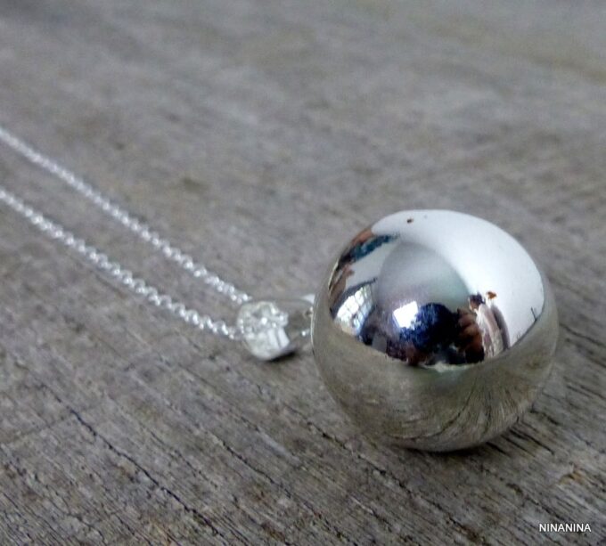 N3960tera_Collier_boule_plaque_argent