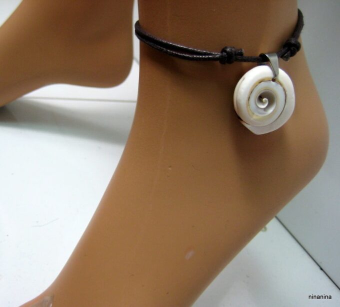 N3963e_bracelet_de_cheville_cordon_coquillage_escargot_et_coton_cire