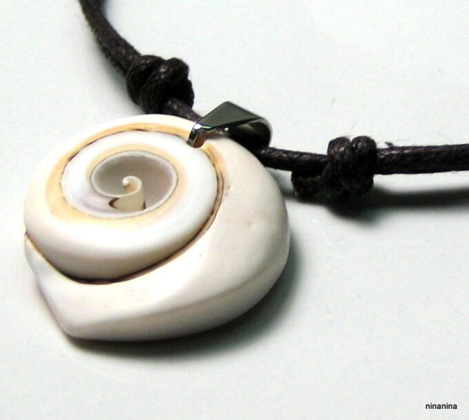 N3963j_bracelet_de_cheville_cordon_coquillage_escargot_et_coton_cire