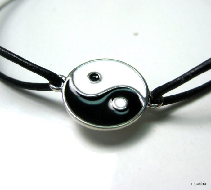 N3977a_bracelet_cordon_cuir_yin_yang_metal_argente_emaille