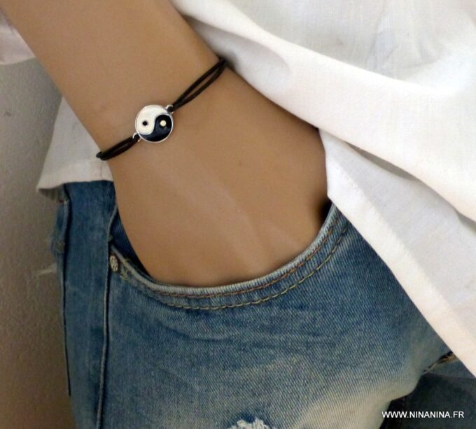 N3977b_Bracelet_cordon_cuir_yin_yang_metal_emaille_-_Bijoux_Bracelets_en_ligne_Ninanina