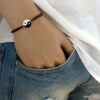N3977f_Bracelet_cordon_cuir_yin_yang_metal_emaille_-_Bijoux_Bracelets_en_ligne_Ninanina