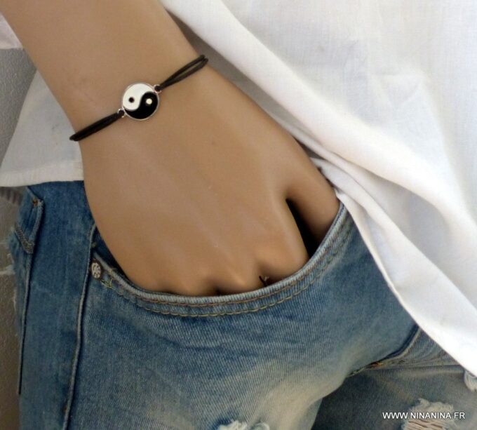 N3977f_Bracelet_cordon_cuir_yin_yang_metal_emaille_-_Bijoux_Bracelets_en_ligne_Ninanina