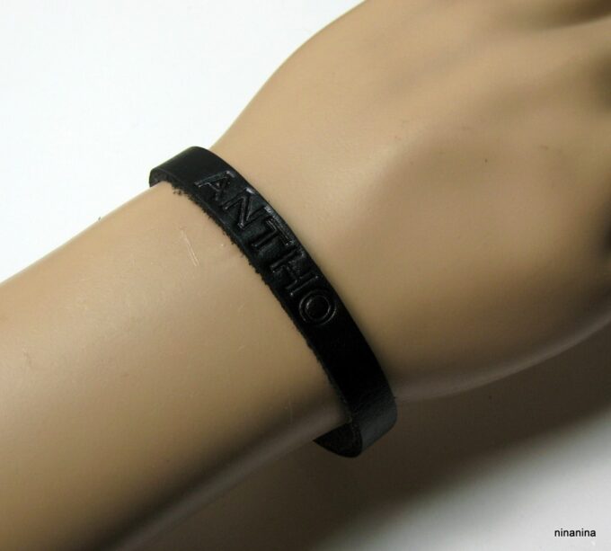 N3986e_bracelet_homme_cuir_fermoir_crochet_grave_prenom-1