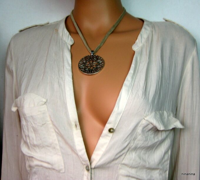 N3993f_collier_cordon_daim_et_metal_argent_filigrane