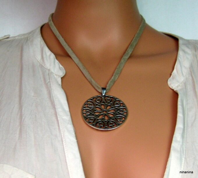 N3993g_collier_cordon_daim_et_metal_argent_filigrane