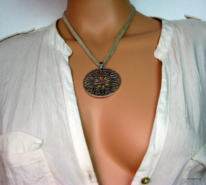 N3993m_collier_cordon_daim_et_metal_argent_filigrane