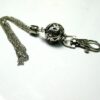 N3995f_bijou_de_sac_boule_pompon_long_metal_argent