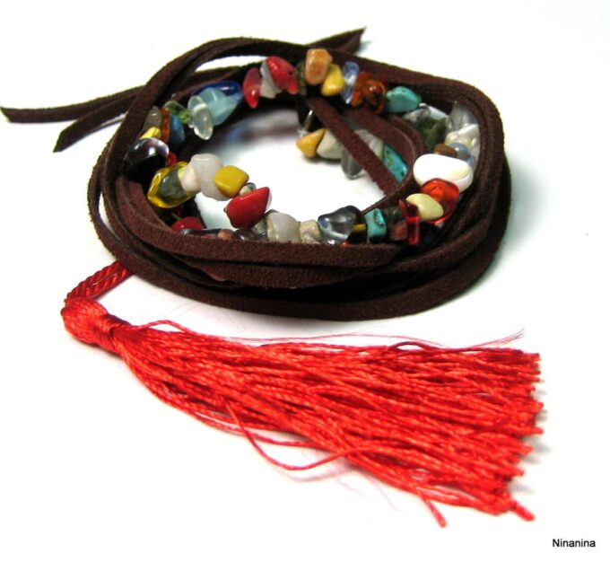 N4030b_bracelet_cordon_daim_pompon_rouge