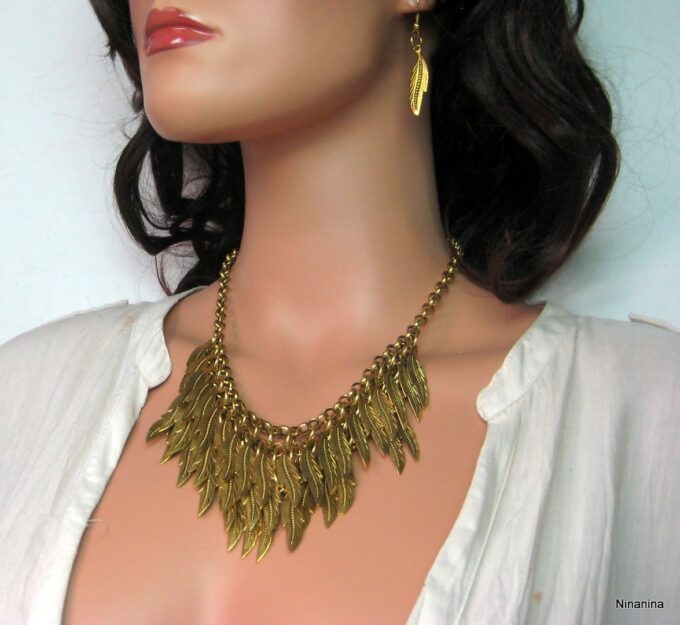 N4044f_collier_tribal_feuille_metal_dore_or-1