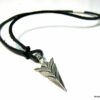 N4064b_collier_homme_tribal_cuir_fleche_metal_argent