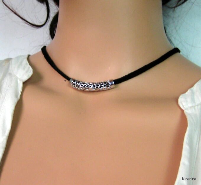 N4133g_collier_cordon_daim_et_demi-lune_argent_massif