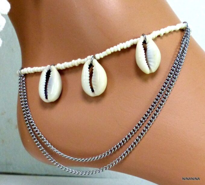 N4138b_bracelet_de_cheville_coquillages_cauri_rocailles_blanches_acier_inoxydable_NINANINA