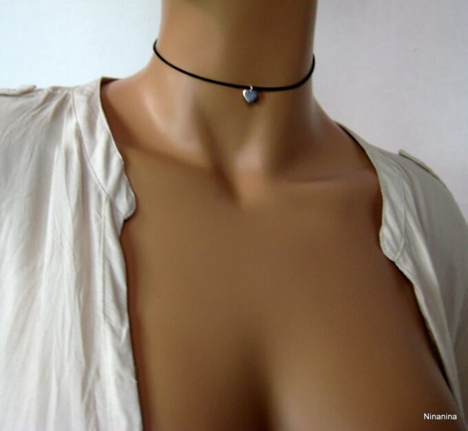 N4140a_collier_de_dos_cordon_cuir_coeur_argent_massif